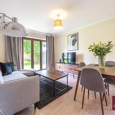 Maidenhead - 2 Bed & Parking Leilighet Eksteriør bilde
