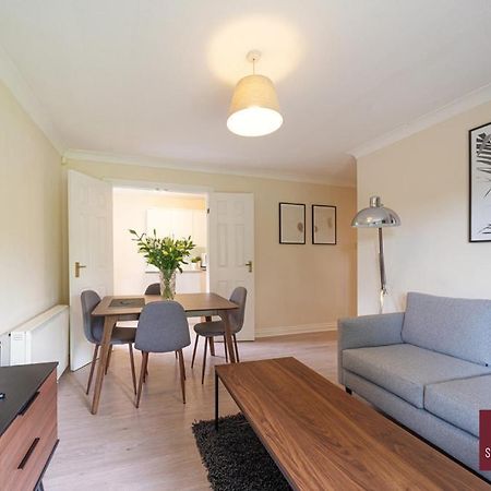 Maidenhead - 2 Bed & Parking Leilighet Eksteriør bilde