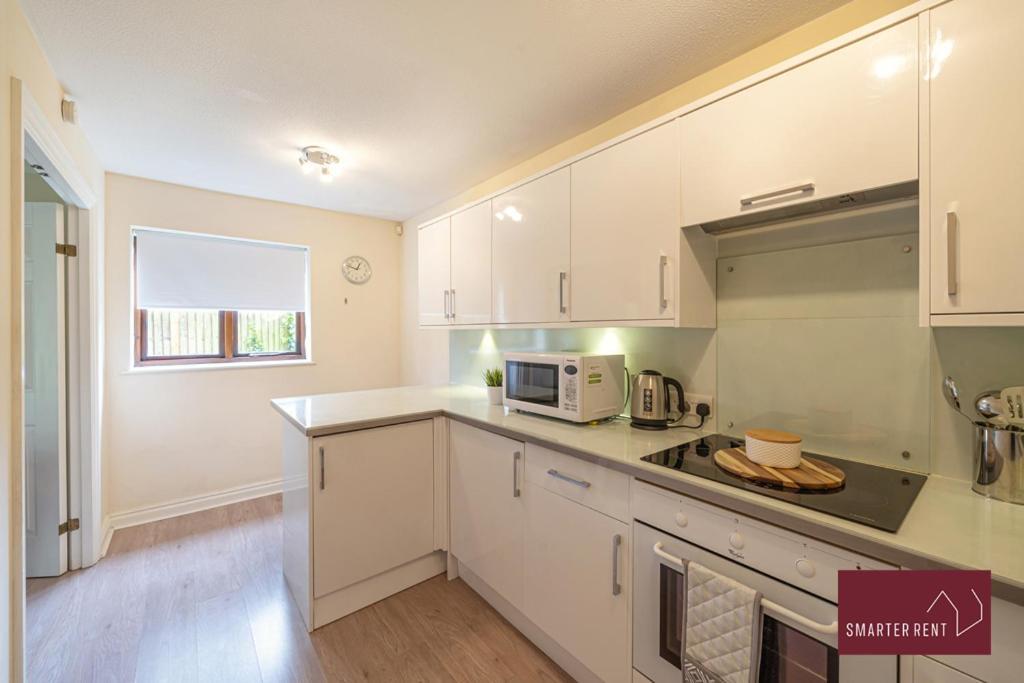 Maidenhead - 2 Bed & Parking Leilighet Eksteriør bilde