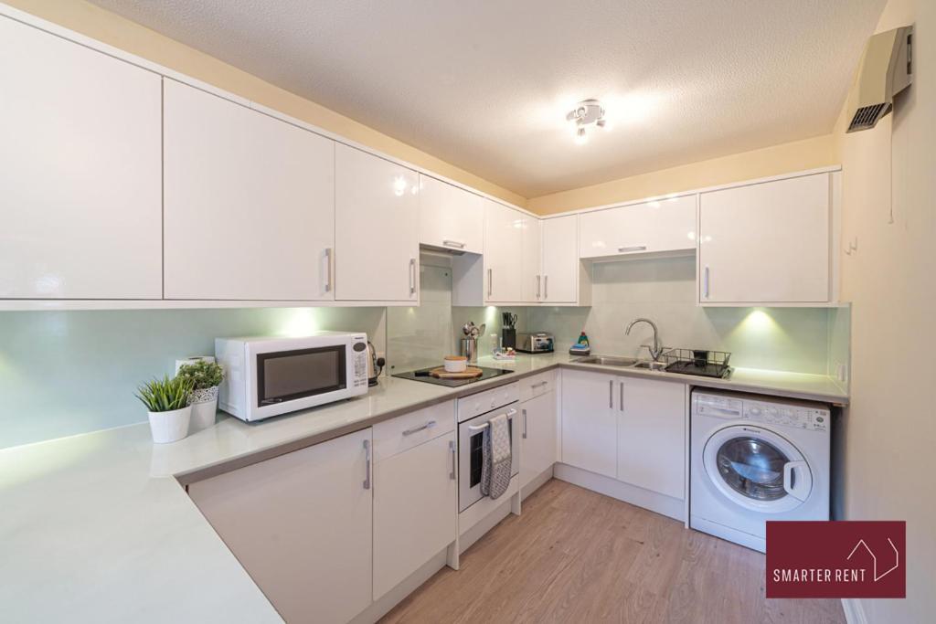 Maidenhead - 2 Bed & Parking Leilighet Eksteriør bilde