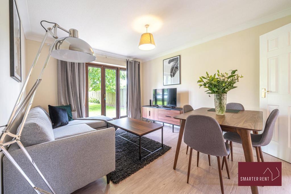 Maidenhead - 2 Bed & Parking Leilighet Eksteriør bilde
